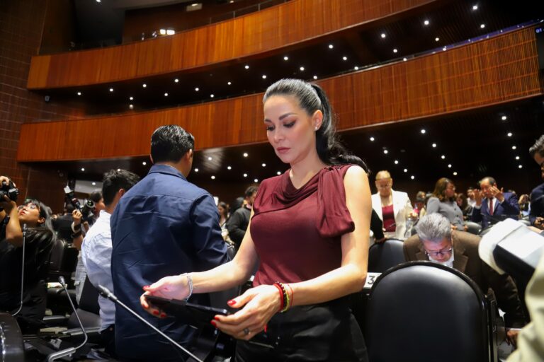 Que modifica la denominación del Capítulo I del Título Decimoquinto, reforma el artículo 259 Bis y adiciona el artículo 259 Ter del Código Penal Federal, en materia de acoso sexual y hostigamiento sexual.